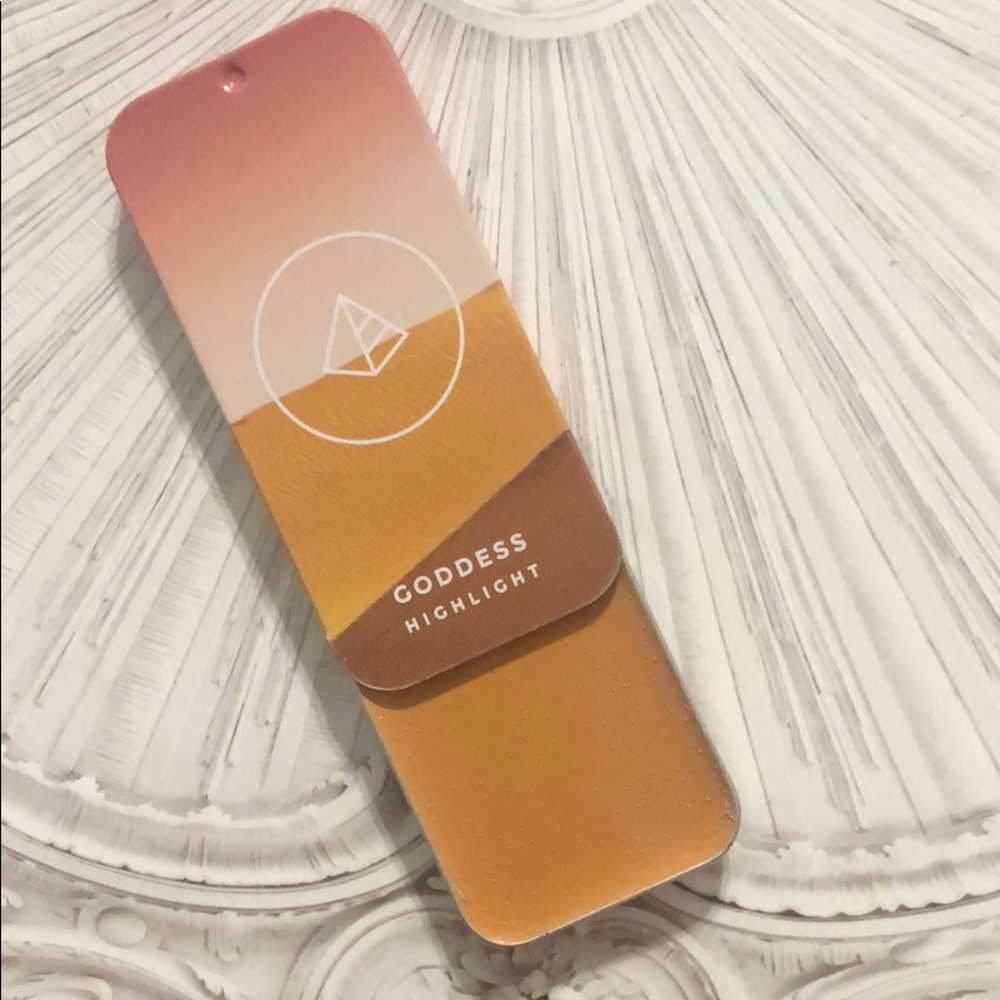 MaskCara highlight color Goddess